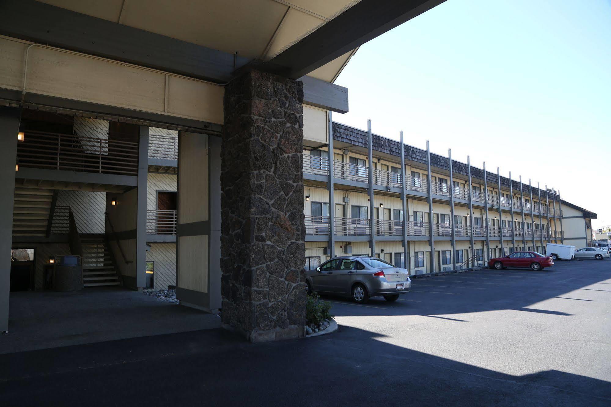 Idaho Inn Москоу Экстерьер фото
